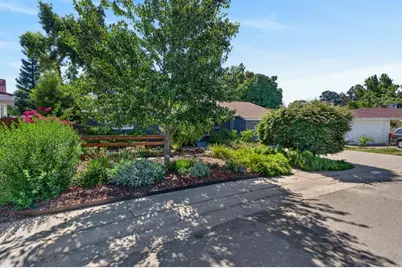 1185 Weber Way, Sacramento, CA 95822 - Photo 75