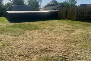 1718 Oliver St, Dos Palos, CA 93620 - Photo 13