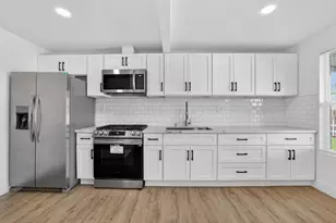 4707 Parker Ave, Sacramento, CA 95820 - Photo 3