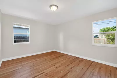 5250 Emerson Road, Sacramento, CA 95820 - Photo 13