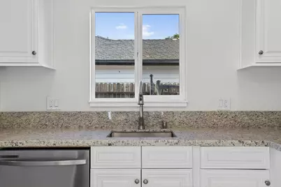 5250 Emerson Road, Sacramento, CA 95820 - Photo 5