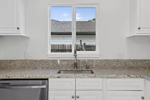 5250 Emerson Rd, Sacramento, CA 95820 - Photo 5