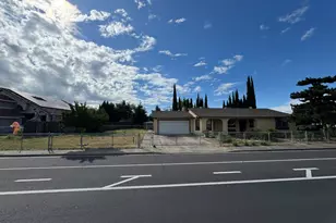 1461 E D St, Oakdale, CA 95361 - Photo 5