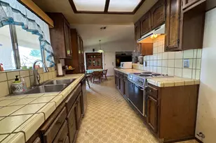 1461 E D St, Oakdale, CA 95361 - Photo 17