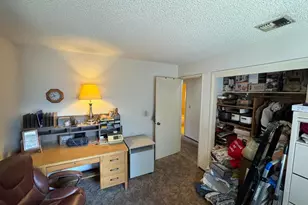 1461 E D St, Oakdale, CA 95361 - Photo 23