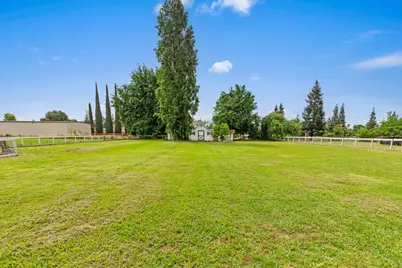 2400 Woodland Avenue, Modesto, CA 95358 - Photo 31
