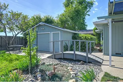 1124 Schauer Court, Walnut Grove, CA 95690 - Photo 23