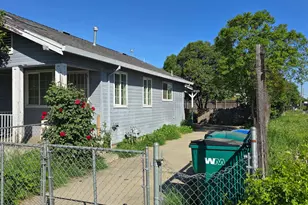 1865 E Acacia St, Stockton, CA 95205 - Photo 3