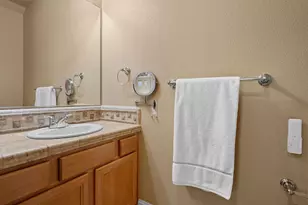 8204 Ashcrest Ln, Fair Oaks, CA 95628 - Photo 15