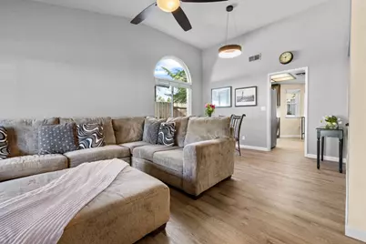 2270 Longview Drive, Roseville, CA 95747 - Photo 3