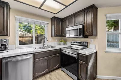 2270 Longview Drive, Roseville, CA 95747 - Photo 5
