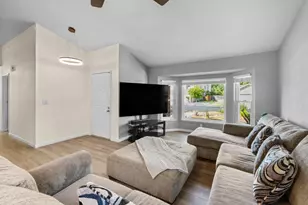 2270 Longview Dr, Roseville, CA 95747 - Photo 1