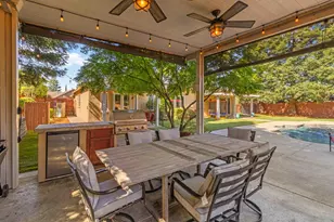 2725 Burrelton Way, Roseville, CA 95661 - Photo 37