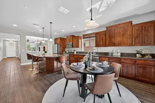 2040 Somers St, Roseville, CA 95747 - Photo 5