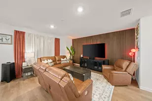 8488 Anker Wy, Elk Grove, CA 95757 - Photo 9