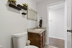 1022 Fleda Ave, Olivehurst, CA 95961 - Photo 17