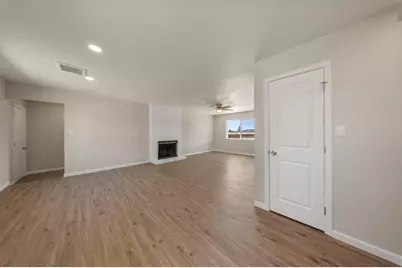 1209 Peach Avenue, Livingston, CA 95334 - Photo 13