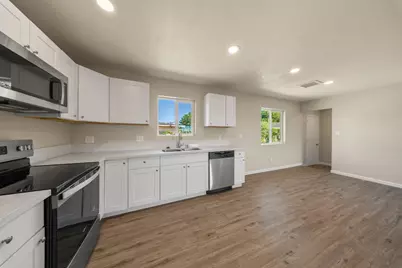 1209 Peach Avenue, Livingston, CA 95334 - Photo 15