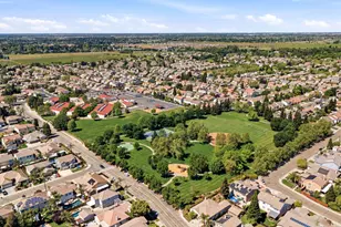 9487 Winding River Way, Elk Grove, CA 95624 - Photo 81