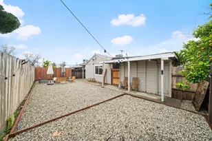 850 Eleanor Ave, Sacramento, CA 95815 - Photo 33