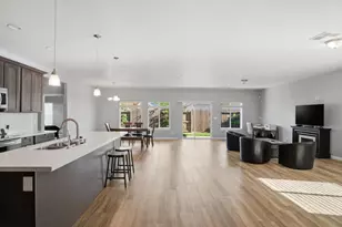 215 E Hawkeye Ave, Turlock, CA 95380 - Photo 3