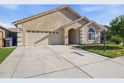 215 E Hawkeye Avenue, Turlock, CA 95380 - Photo 1
