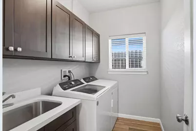 215 E Hawkeye Avenue, Turlock, CA 95380 - Photo 19