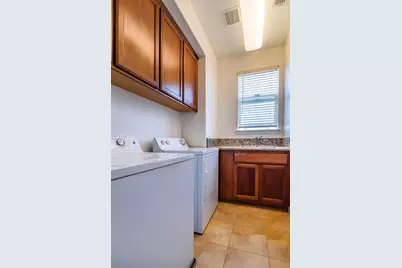 11737 Brook Valley Way, Rancho Cordova, CA 95742 - Photo 17