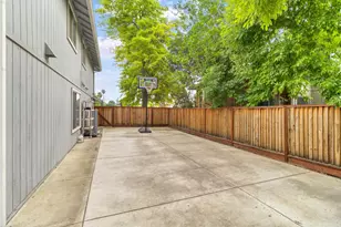 8153 La Almendra Way, Sacramento, CA 95823 - Photo 45