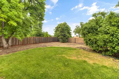 8153 La Almendra Way, Sacramento, CA 95823 - Photo 39