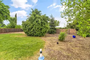 8153 La Almendra Way, Sacramento, CA 95823 - Photo 37