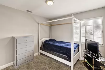 8153 La Almendra Way, Sacramento, CA 95823 - Photo 27