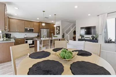 2949 Grassy Bank Avenue, Sacramento, CA 95833 - Photo 7