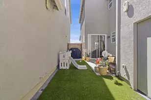 2949 Grassy Bank Ave, Sacramento, CA 95833 - Photo 23