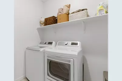 2949 Grassy Bank Avenue, Sacramento, CA 95833 - Photo 21