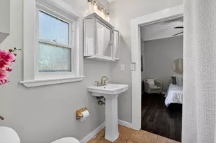 3301 33rd St, Sacramento, CA 95817 - Photo 29