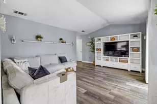 3851 8th Ave, Sacramento, CA 95817 - Photo 3