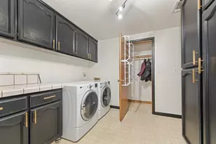 8831 Minnie Cir, Elk Grove, CA 95624 - Photo 33