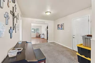 4504 Marble Way, Carmichael, CA 95608 - Photo 5