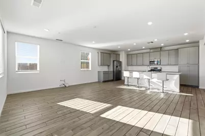 8679 Oldfield Way, Sacramento, CA 95829 - Photo 3