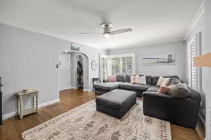 2616 Land Park Dr, Sacramento, CA 95818 - Photo 23