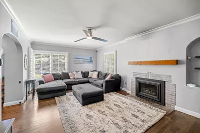 2616 Land Park Drive, Sacramento, CA 95818 - Photo 3