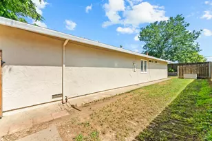 9456 Williamette Way, Sacramento, CA 95826 - Photo 51