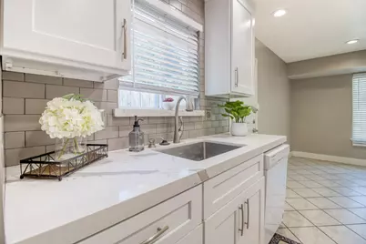 6829 Gordon Court, Stockton, CA 95219 - Photo 5