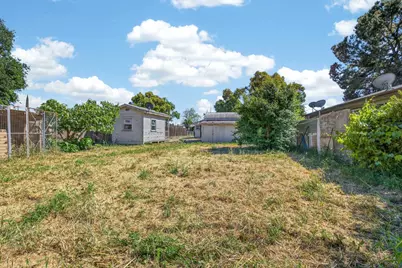 2611 W Acacia Street, Stockton, CA 95203 - Photo 29