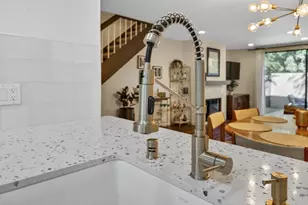 878 Woodside Ln, Sacramento, CA 95825 - Photo 9