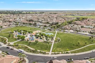 9848 Porto Bay Dr, Elk Grove, CA 95757 - Photo 31