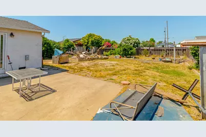1204 Maple Drive, Oakdale, CA 95361 - Photo 17