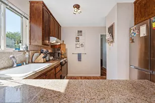 9309 Henley Way, Sacramento, CA 95826 - Photo 9