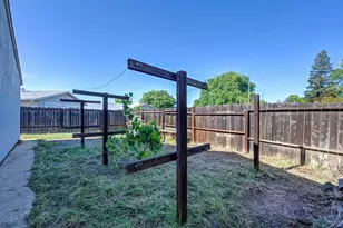 9309 Henley Way, Sacramento, CA 95826 - Photo 33
